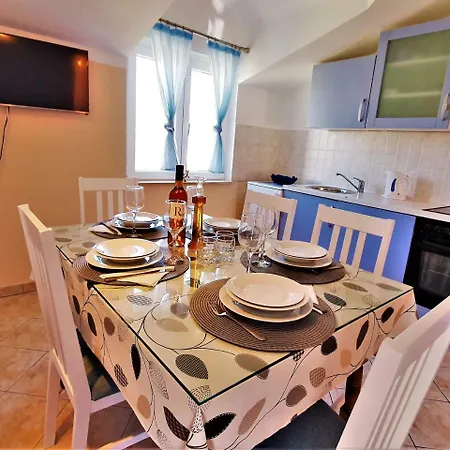 Click In Stobrec Next To Apartman